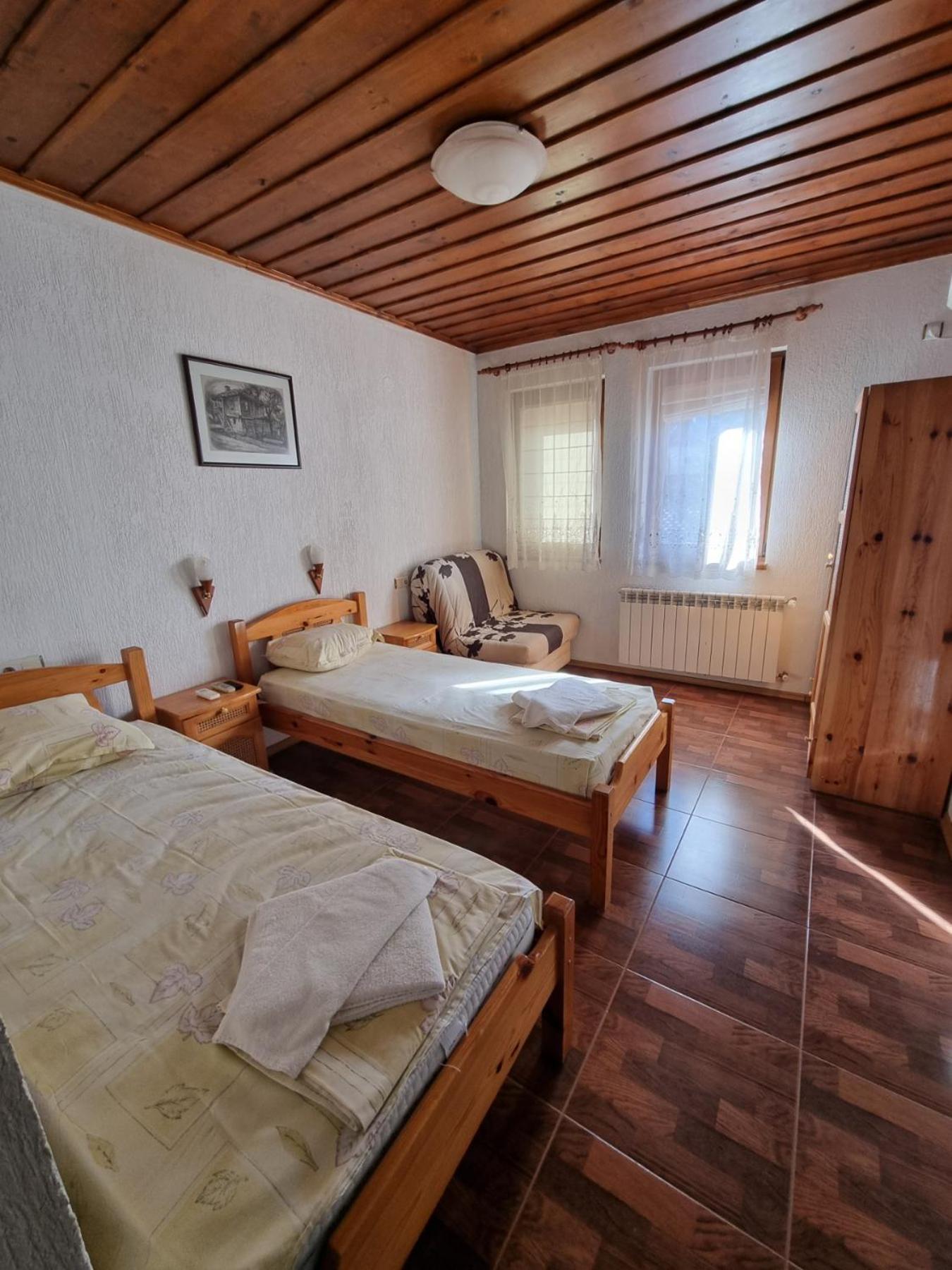 Къща За Гости Билдникс Malko Tŭrnovo Exterior foto